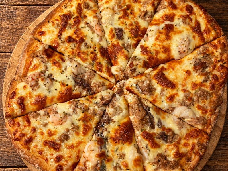 13. Queixo, atún, langostinos e anchoas